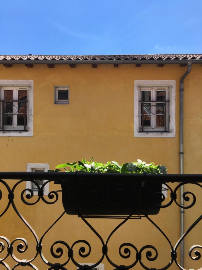 Отель Epicerie Vieille Du Puy En Velay Le Puy-en-Velay Экстерьер фото